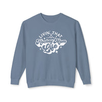 Livin' That Hockey Mom Life Comfort Colors Unisex Lightweight Crewneck Sweatshirt